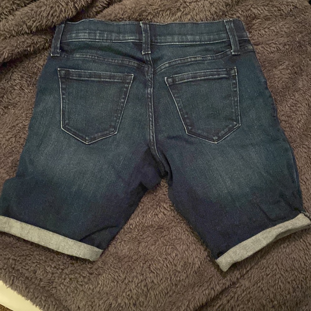 Maternity Bermuda shorts. Size 2 with elastic band. - Picture 2 of 2